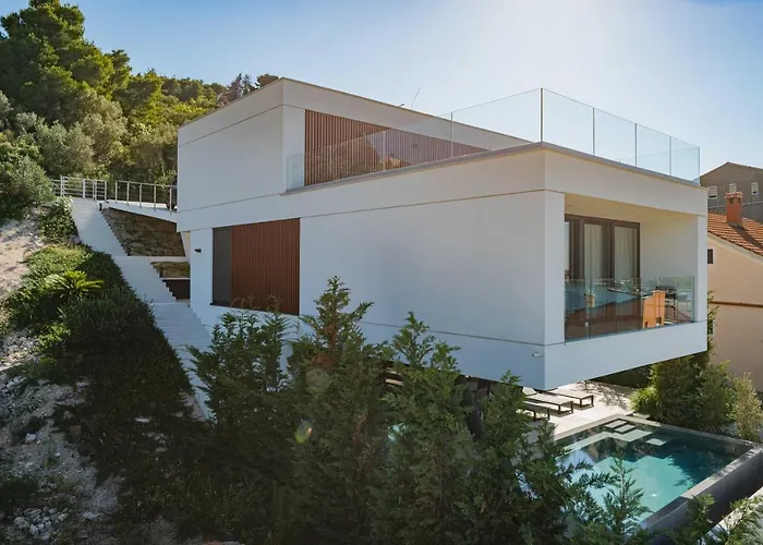 Trinity - Hillside With Sea View And Infinity Pool