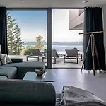 Trinity - Hillside With Sea View And Infinity Pool Villa
