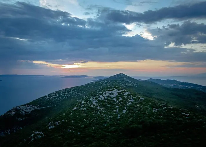 Trinity - Hillside With Sea View And Infinity Pool