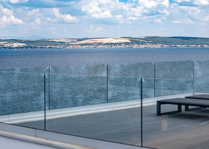 Trinity - Hillside With Sea View And Infinity Pool Вилла