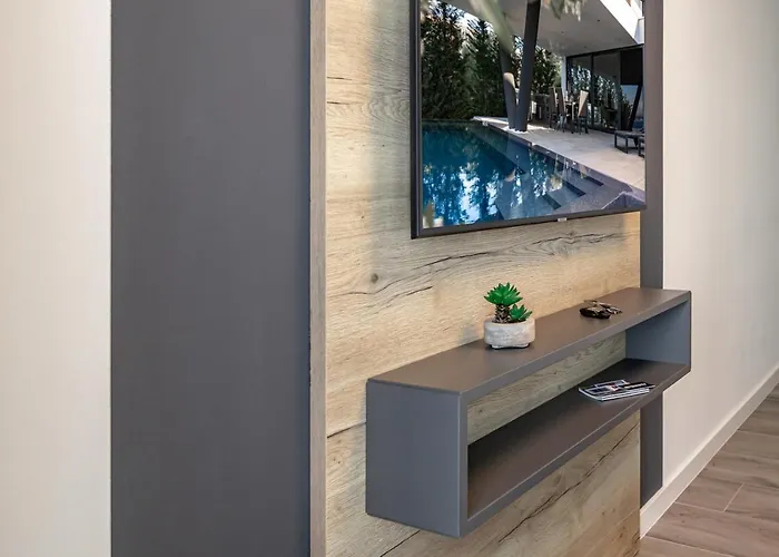 빌라 Trinity - Hillside With Sea View And Infinity Pool 칼리