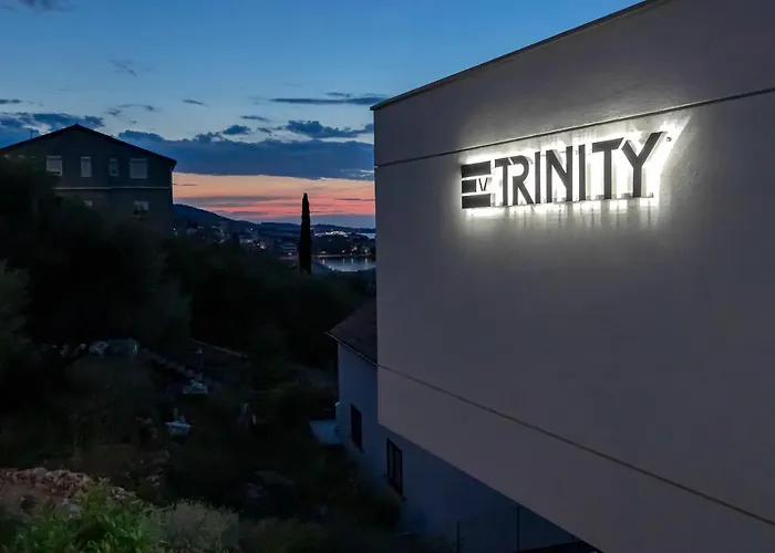 Trinity - Hillside With Sea View And Infinity Pool 빌라 *